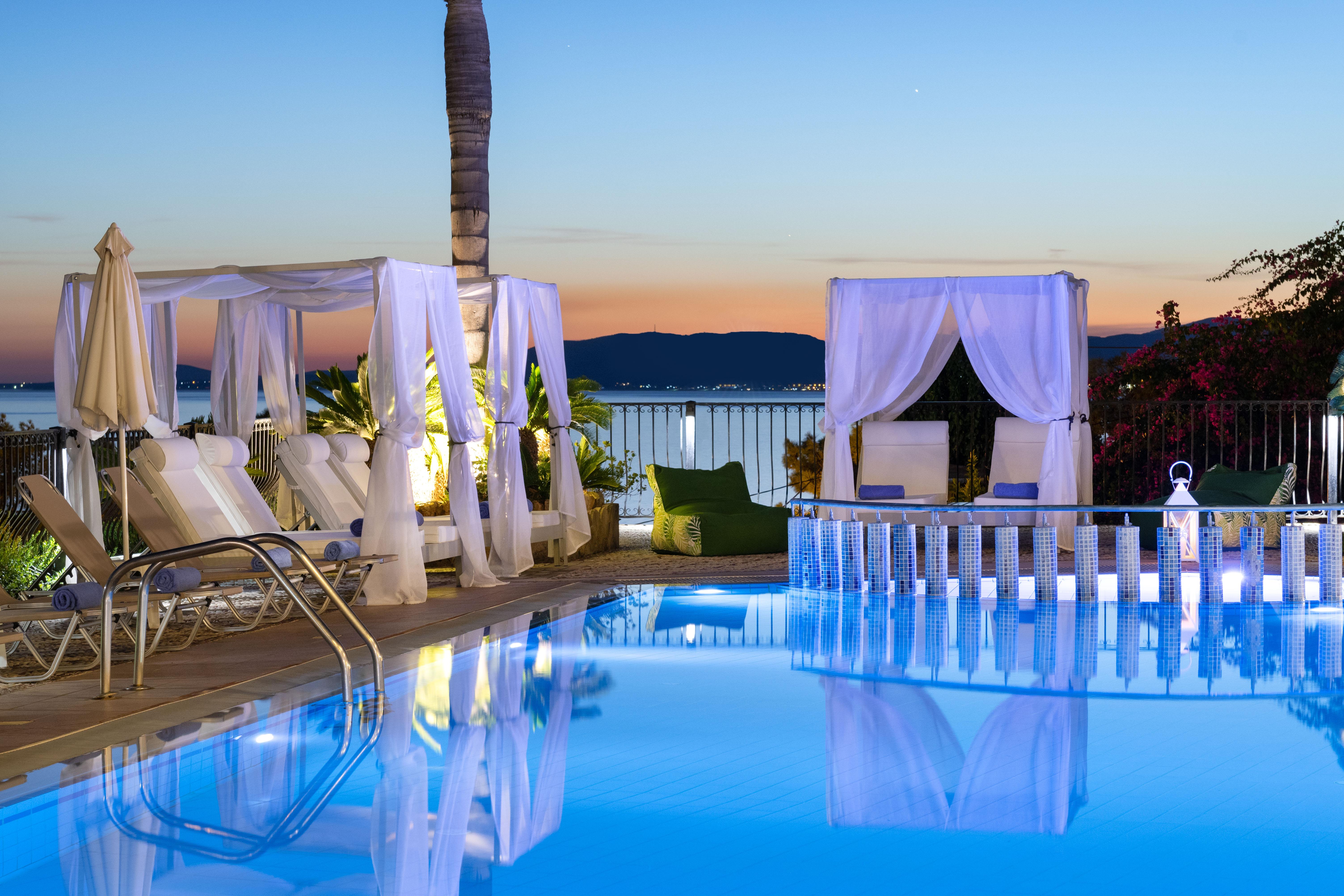 Lägenhetshotell Pefkos View & Maisonette 3*