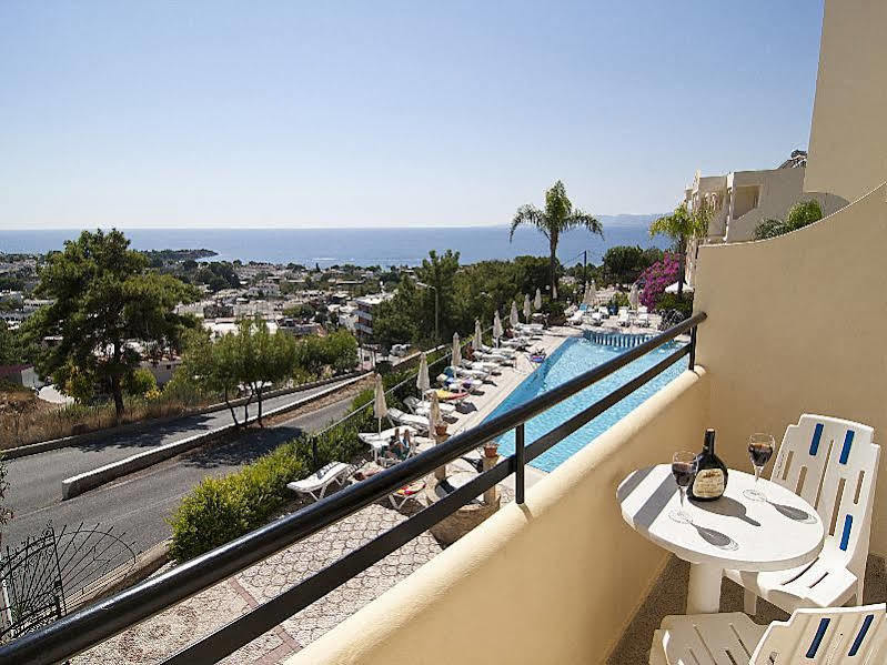 Lägenhetshotell Pefkos View & Maisonette 3*