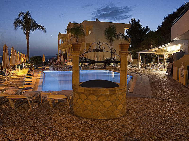Pefkos View & Maisonette Leilighetshoteller 3*