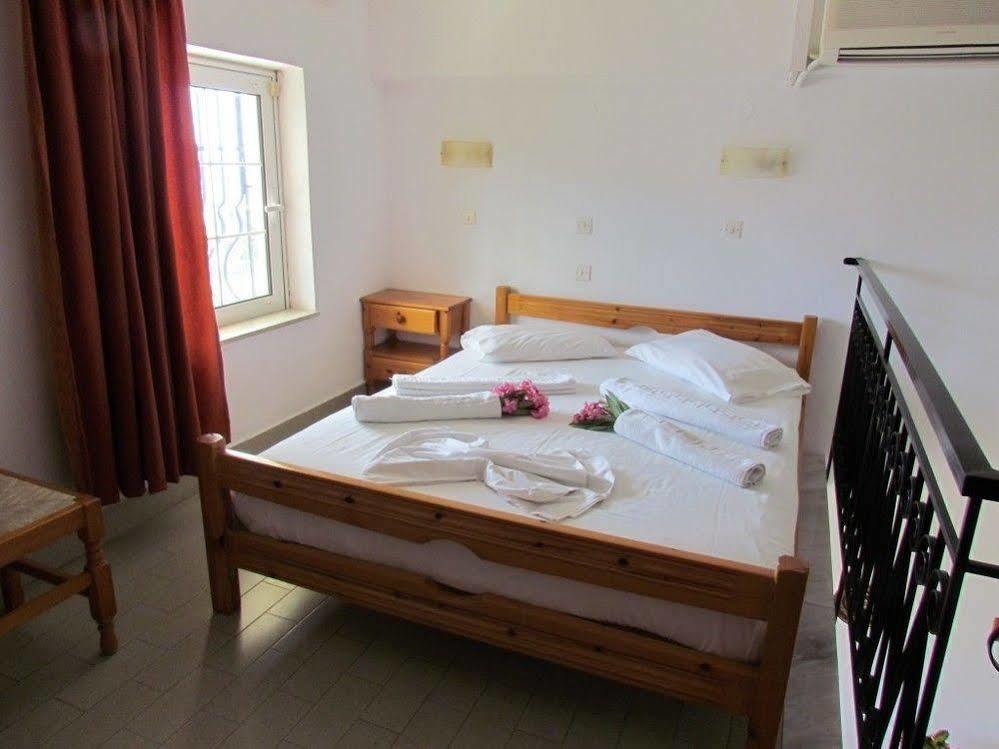Pefkos View & Maisonette 3* Pefki